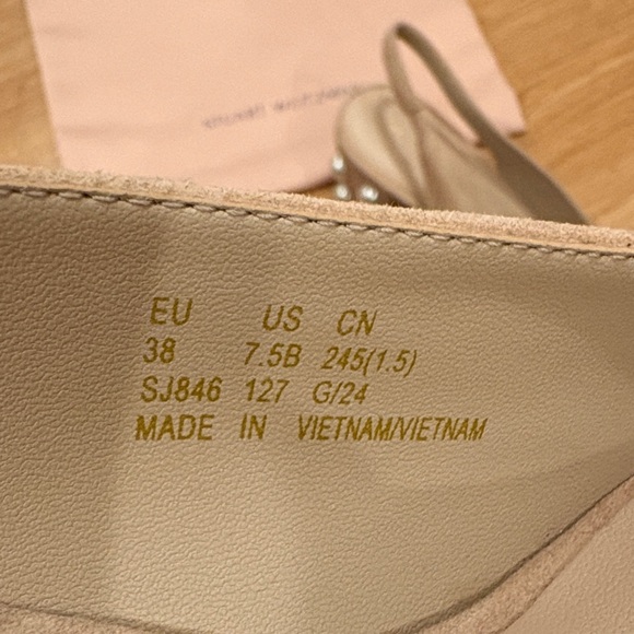 Stuart Weitzman Beige Slingback Heels with Pearl Detail - Picture 6 of 6